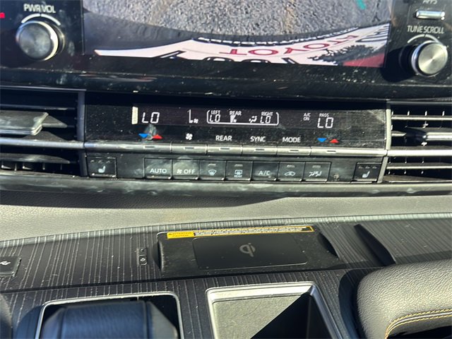 Used 2024 Toyota Sienna XLE Woodland Edition image 25