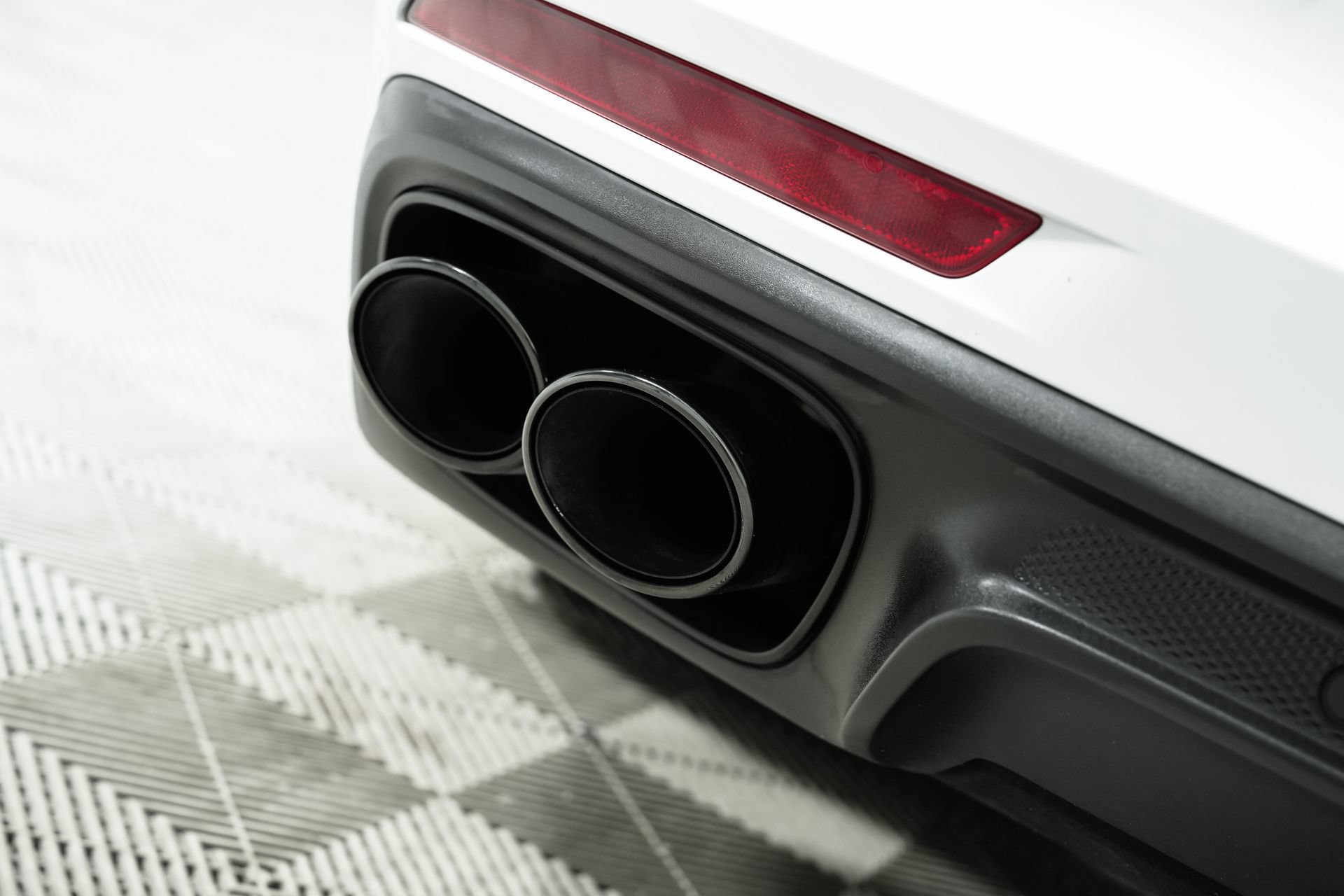 Used 2023 Porsche Panamera Platinum Edition RWD image 70