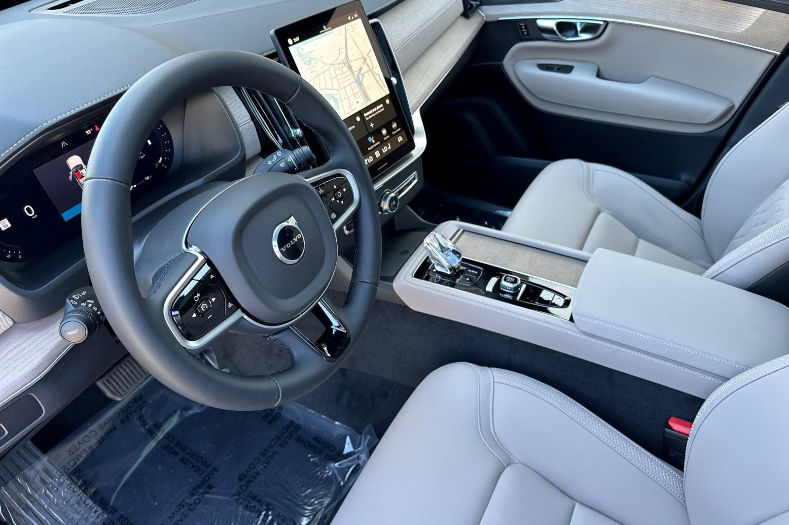 New 2026 Volvo XC90 B5 Plus image 13