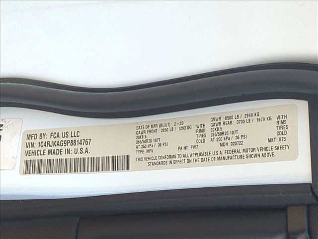 Used 2023 Jeep Grand Cherokee L Laredo AWD/4WD image 16