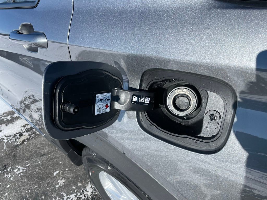 Used 2025 Ford Explorer Active image 59