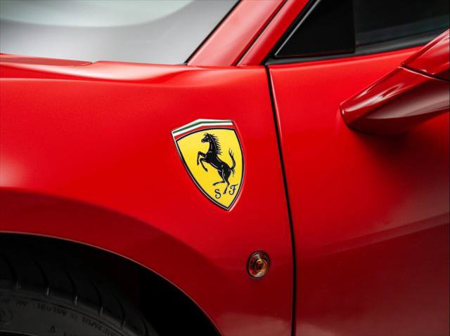 Used 2018 Ferrari 488 GTB image 28