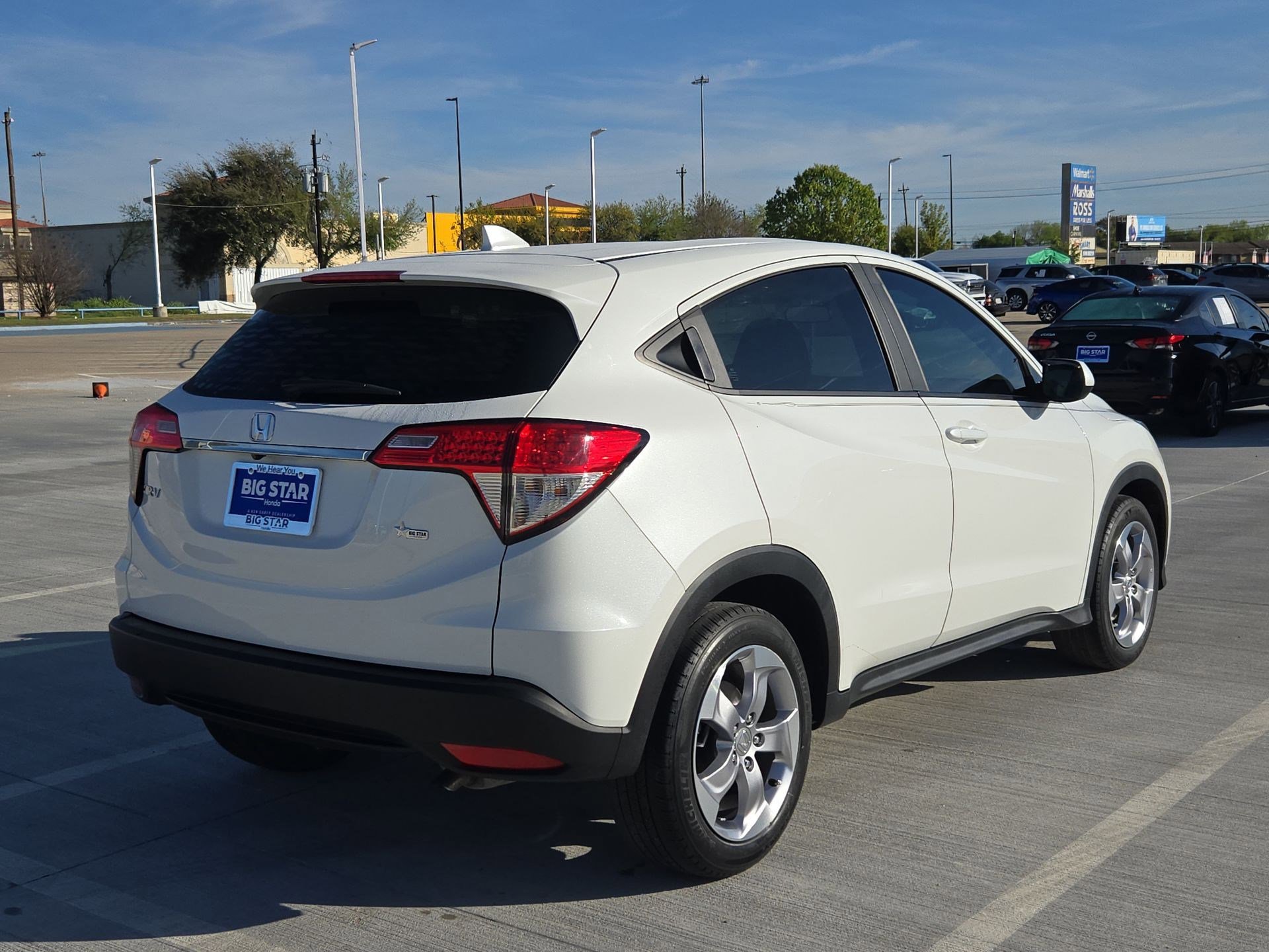 Used 2022 Honda HR-V LX image 3
