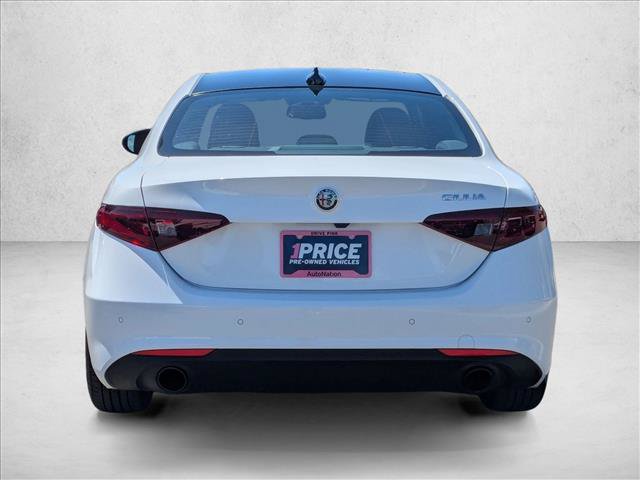 Used 2022 Alfa Romeo Giulia Ti RWD image 7