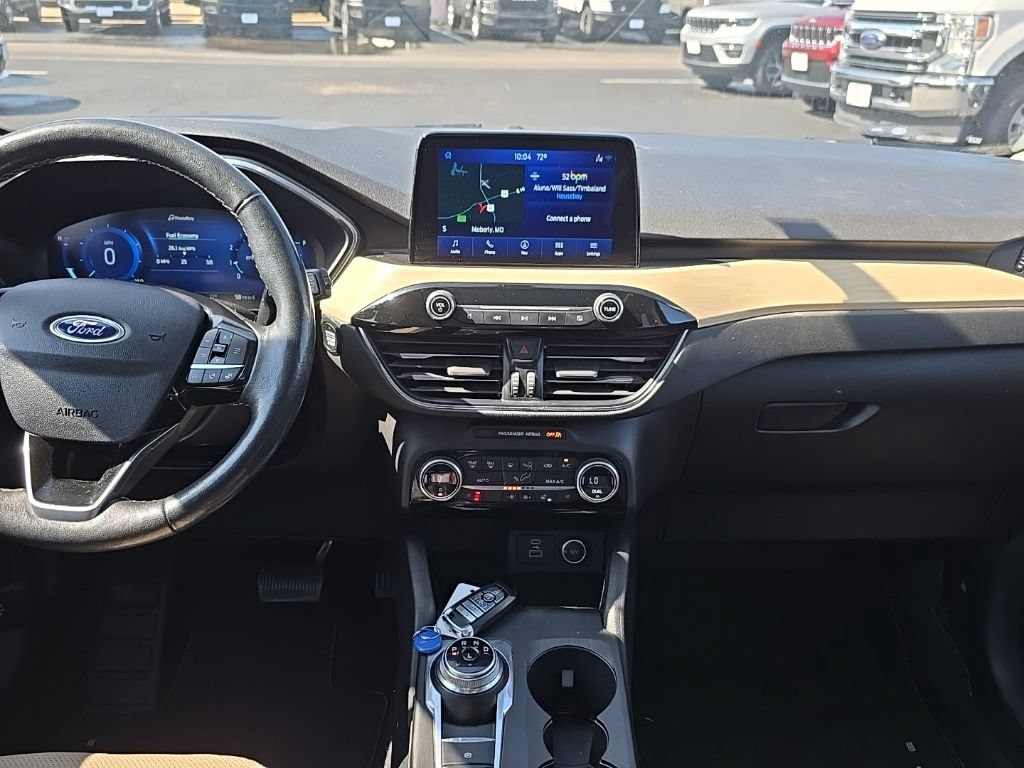 Used 2021 Ford Escape Titanium w/ Titanium Elite Package AWD/4WD image 16