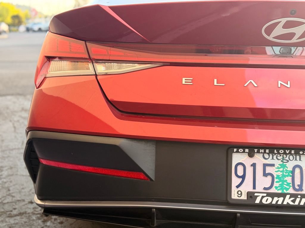 Used 2024 Hyundai Elantra SEL w/ Convenience Package FWD image 6