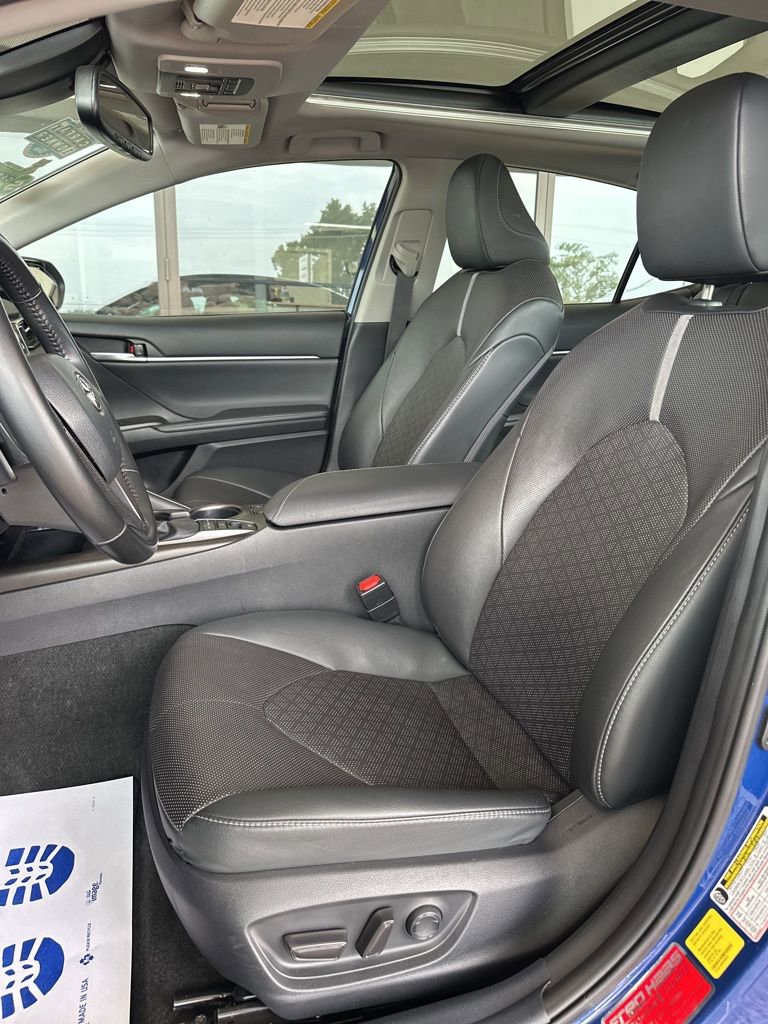Used 2024 Toyota Camry XSE w/ Navigation Package image 12