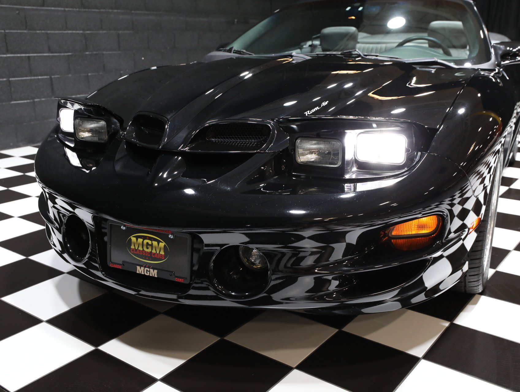Used 1999 Pontiac Firebird Trans Am RWD image 17