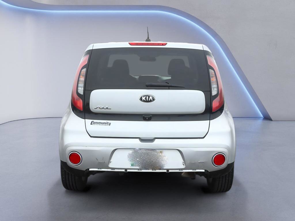 Used 2018 Kia Soul + image 6