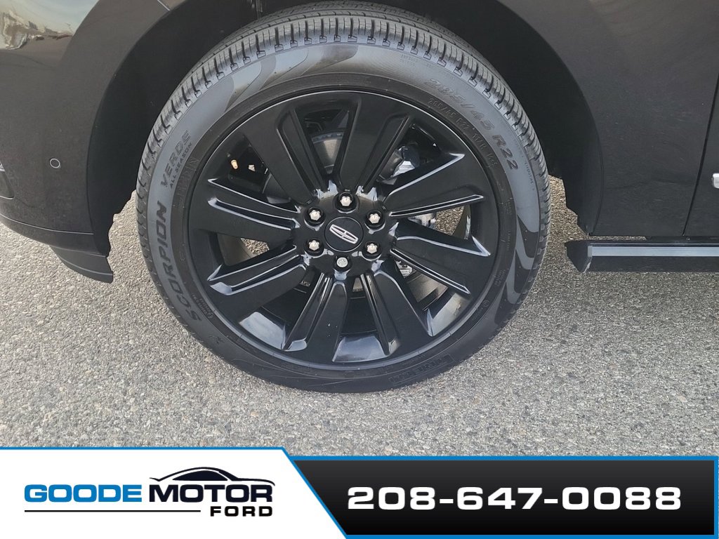 Used 2023 Lincoln Navigator Reserve image 16