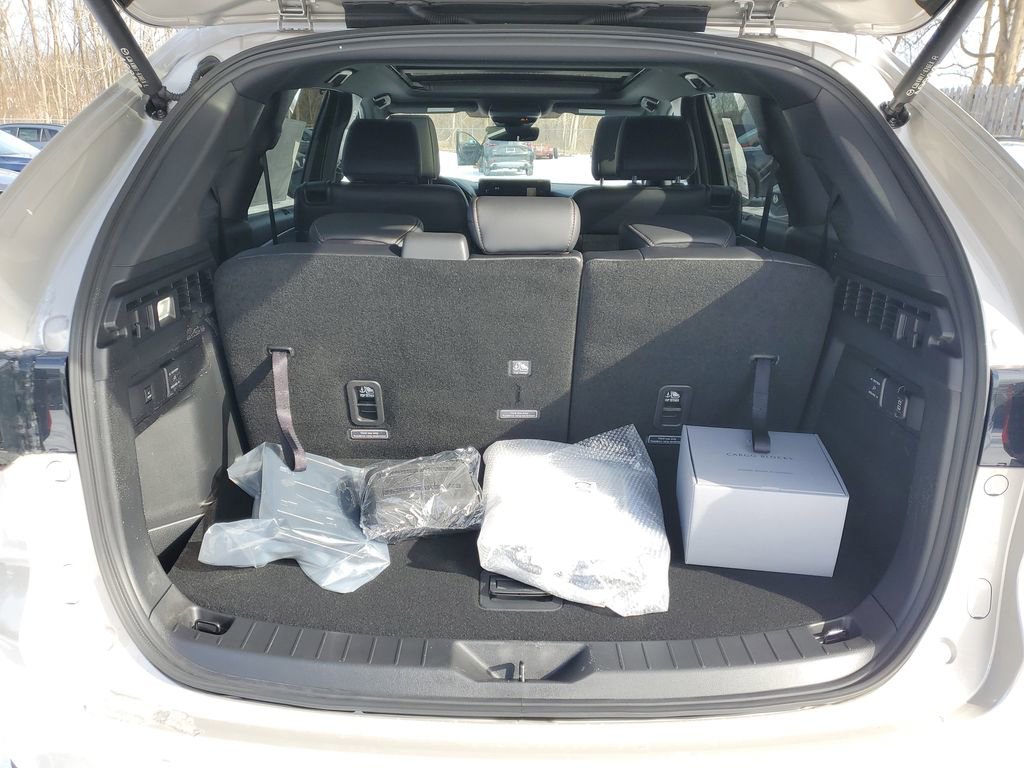 New 2026 MAZDA CX-90 Plug-In Hybrid w/ Premium Plus image 8