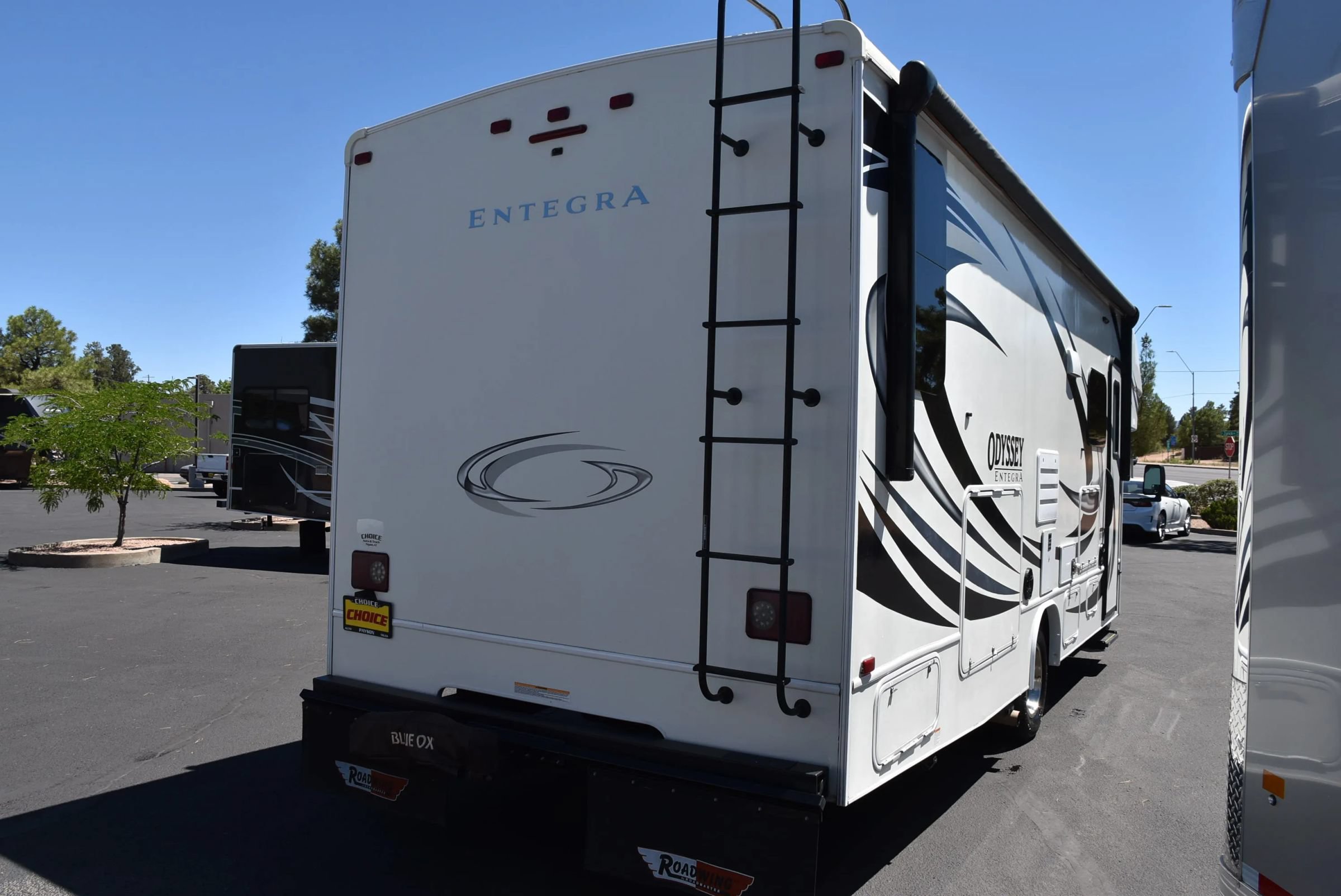 Used 2021 Ford E-450 and Econoline 450 Super Duty w/ Motorhome Prep Package RWD image 8