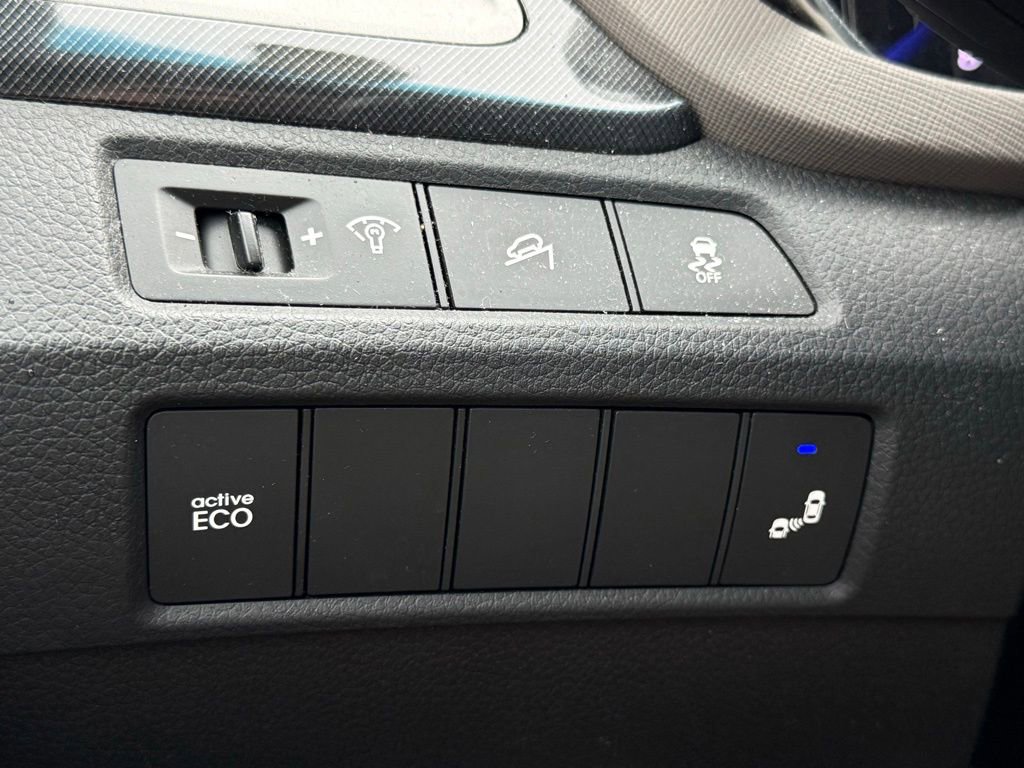 Used 2016 Hyundai Santa Fe Sport w/ Option Group 03 FWD image 4