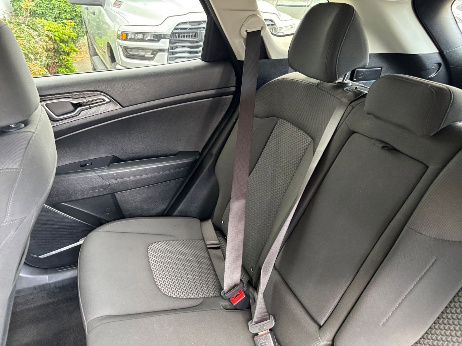 Used 2025 Kia Sportage LX FWD image 38