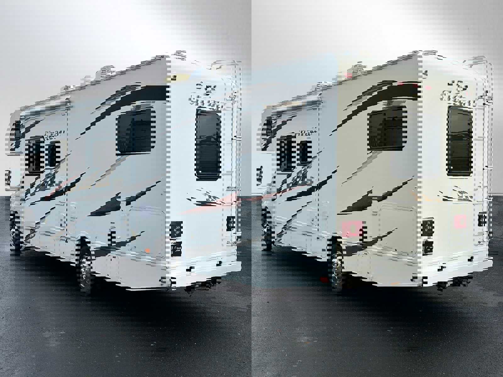 Used 2011 Ford E-450 and Econoline 450 Super Duty w/ Motorhome Prep Pkg image 5