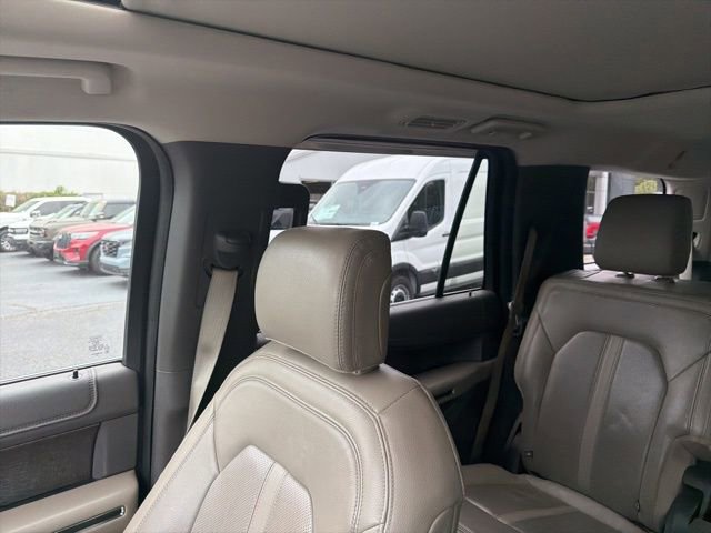 Used 2019 Ford Expedition Limited w/ Equipment Group 301A RWD image 22