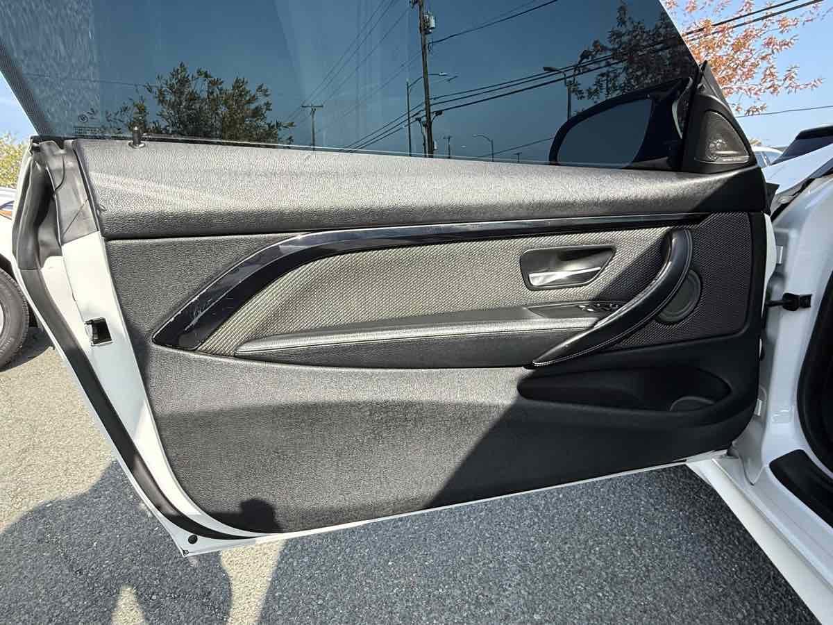 Used 2016 BMW M4 Coupe image 23