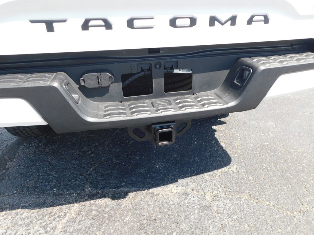 Used 2023 Toyota Tacoma TRD Sport AWD/4WD image 5