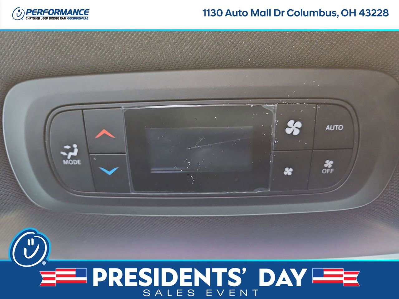 New 2026 Chrysler Pacifica Select image 16