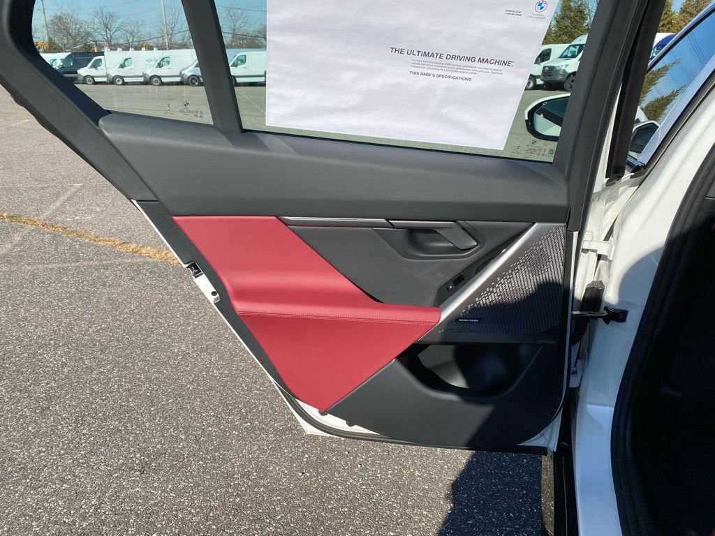 New 2026 BMW i5 eDrive40 image 6