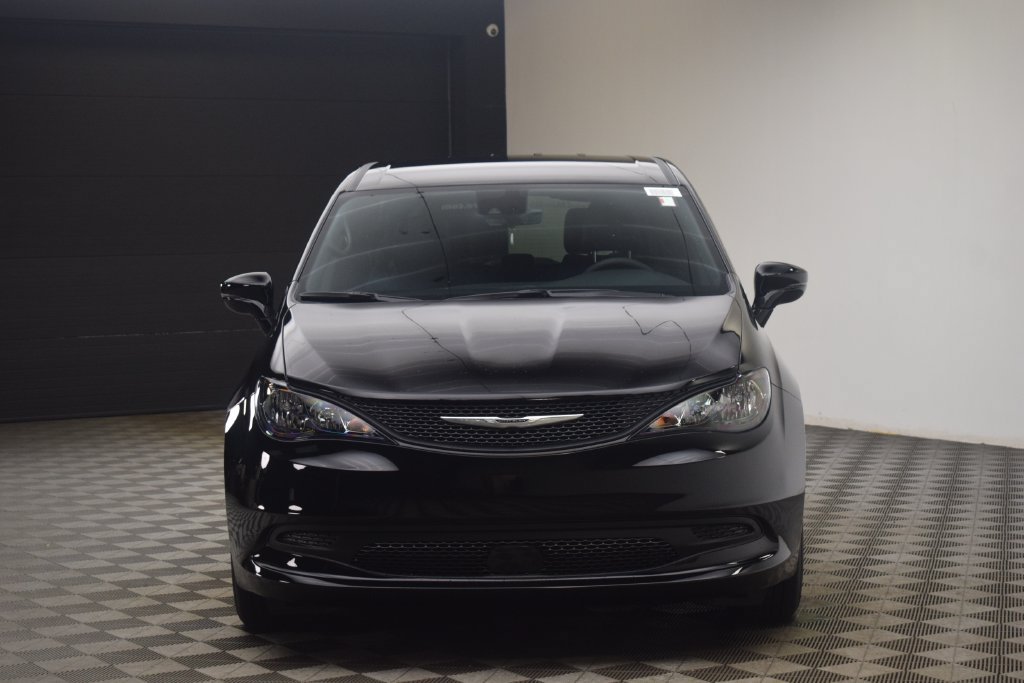 New 2027 Chrysler Pacifica LX FWD image 2