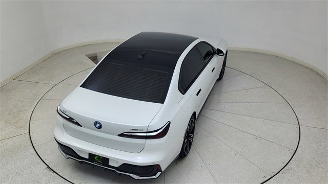 Used 2023 BMW i7 xDrive60 image 82