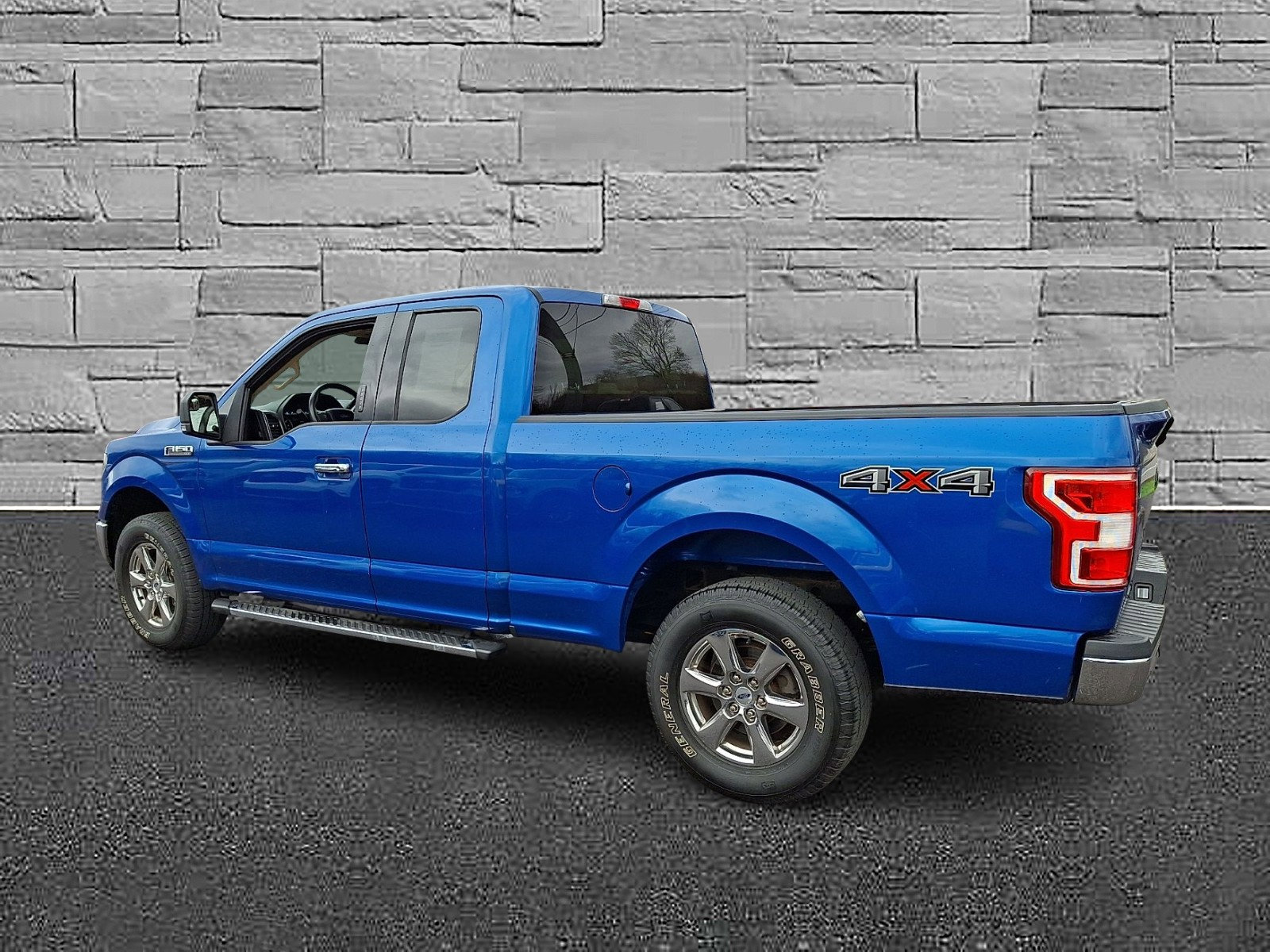 Used 2018 Ford F150 XLT w/ Equipment Group 302A Luxury image 7