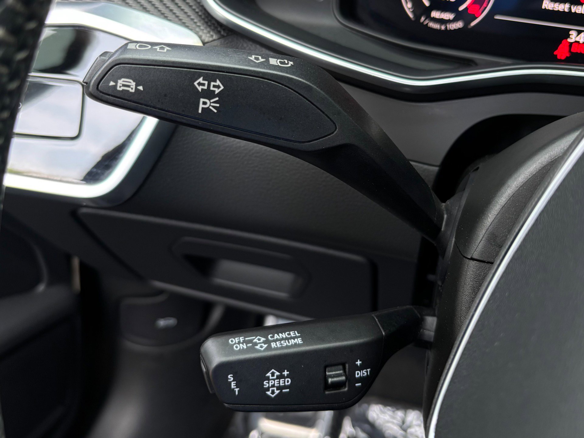 Used 2021 Audi RS 6 AWD/4WD image 38