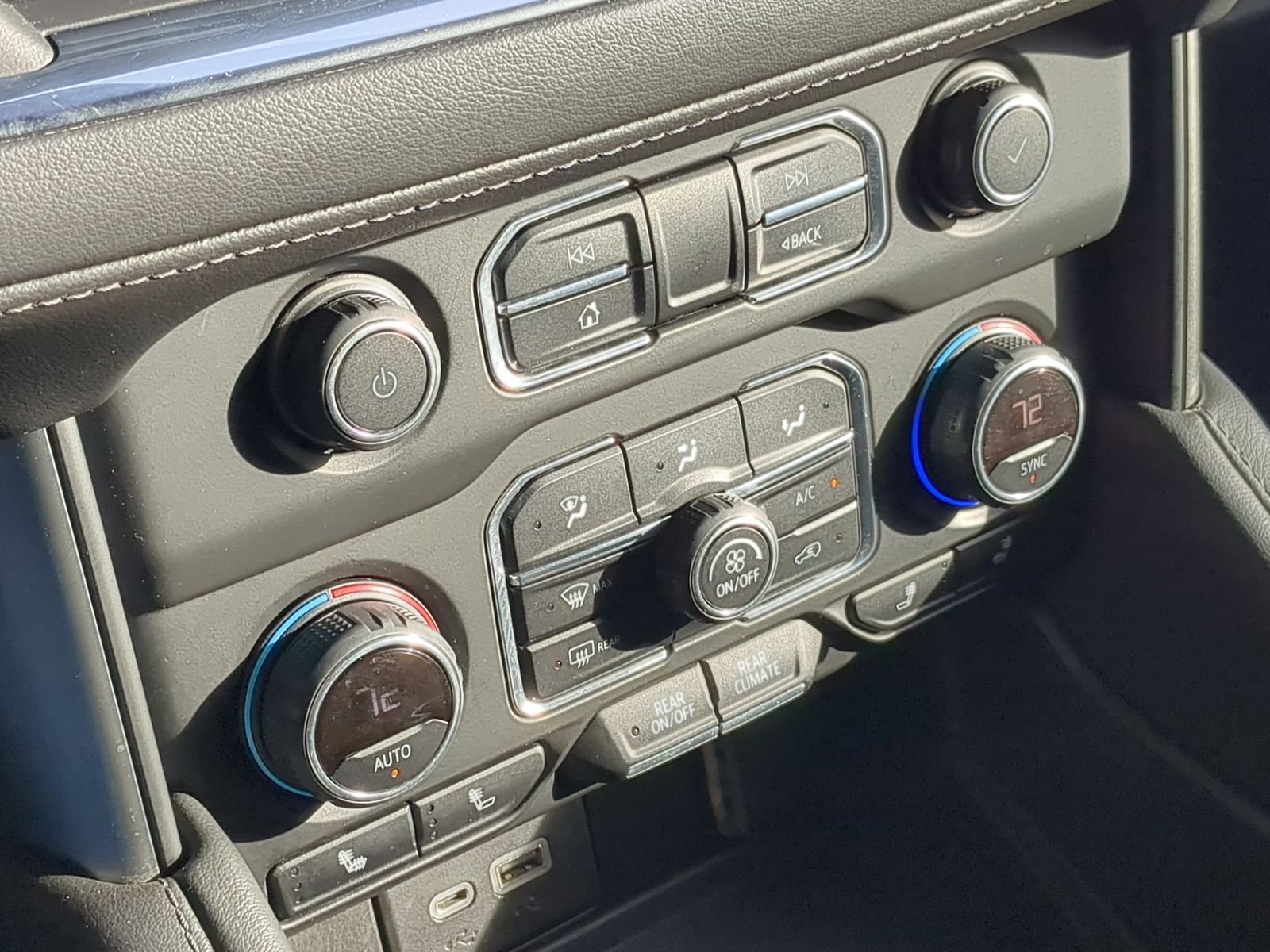 Used 2021 Chevrolet Tahoe Z71 image 19