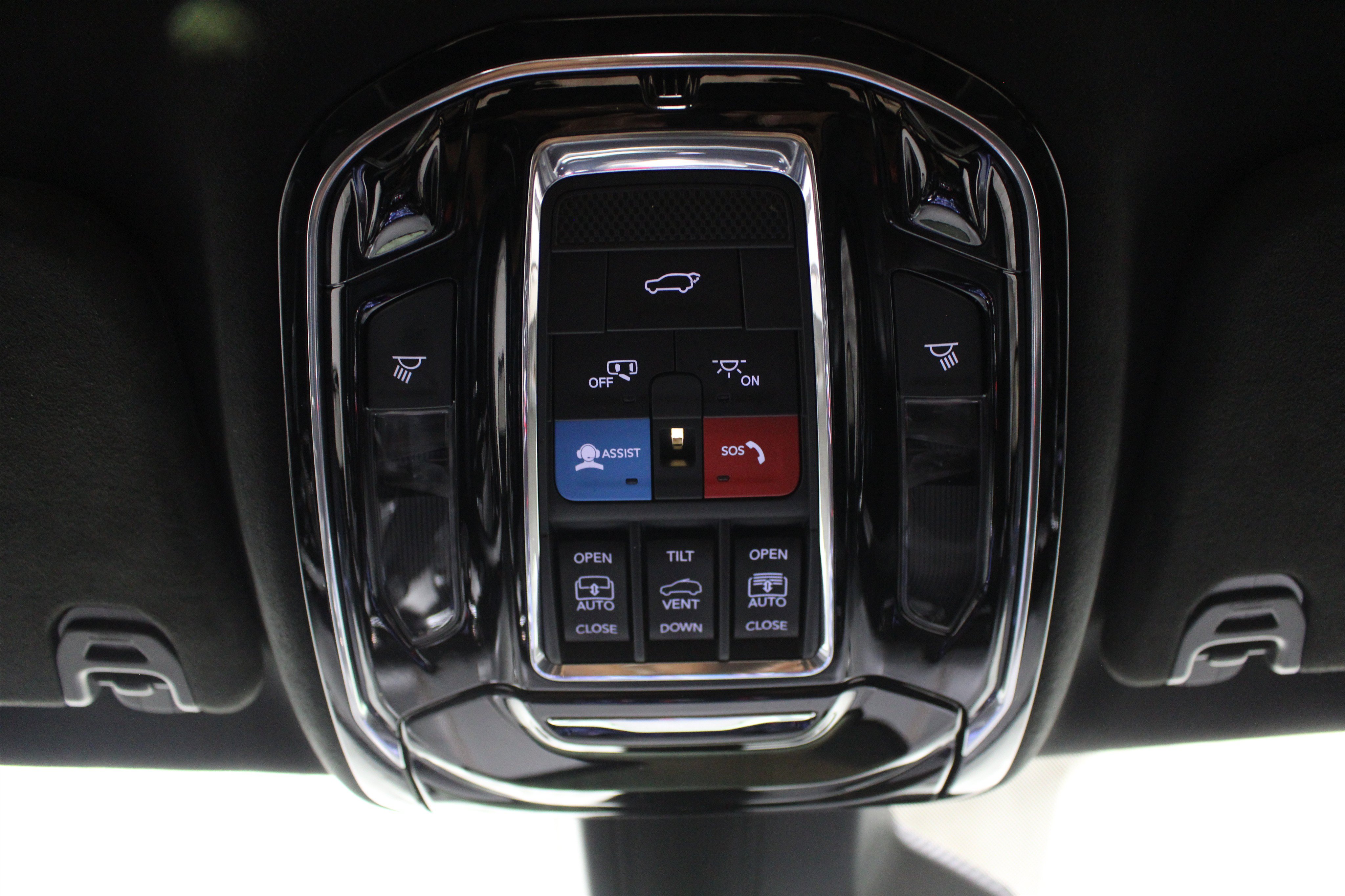 Used 2023 Jeep Grand Wagoneer Series III AWD/4WD image 21