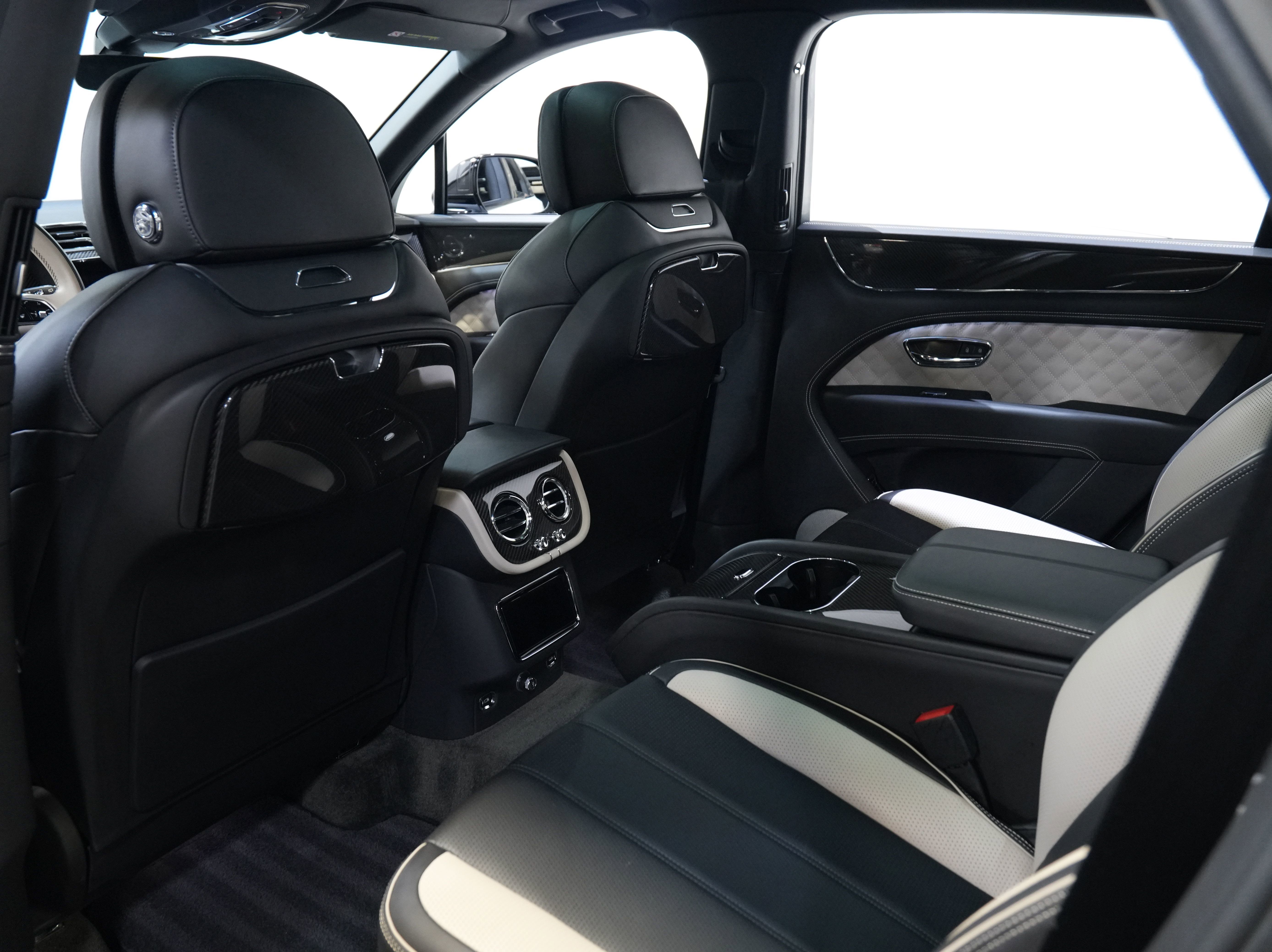 Used 2022 Bentley Bentayga image 36