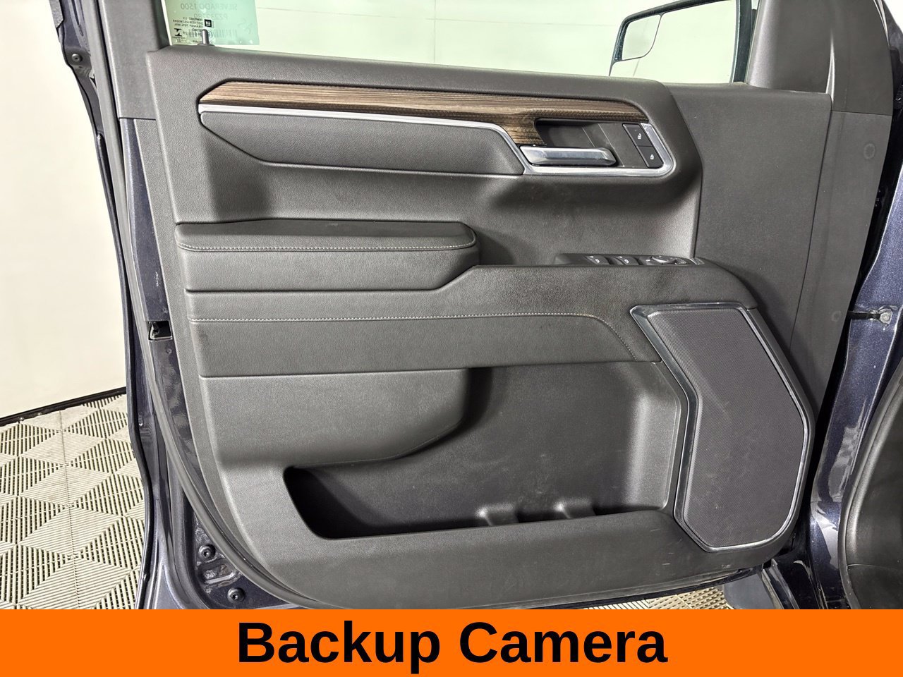 Used 2023 Chevrolet Silverado 1500 LT AWD/4WD image 10