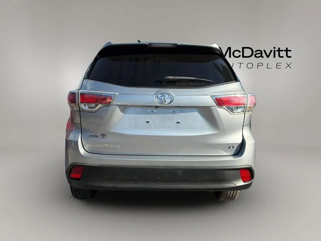 Used 2015 Toyota Highlander LE FWD image 5