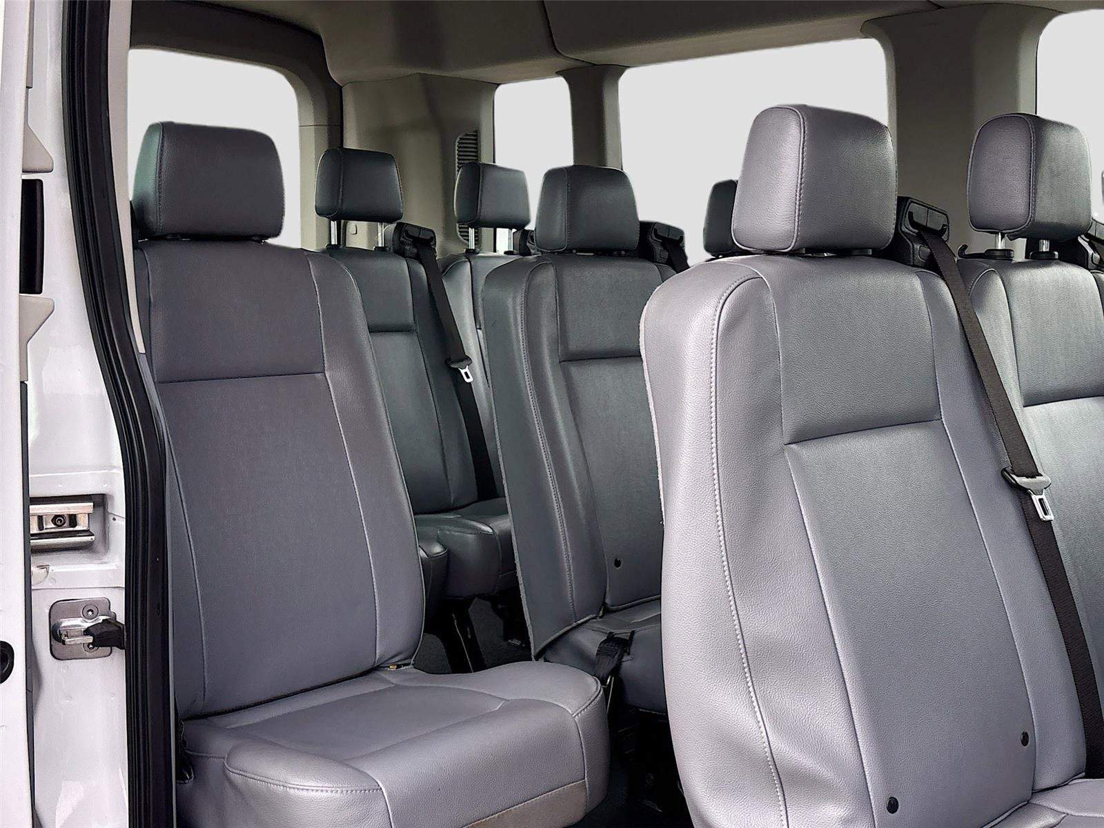 Used 2019 Ford Transit 350 XL image 25