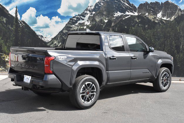 New 2025 Toyota Tacoma TRD Sport image 3