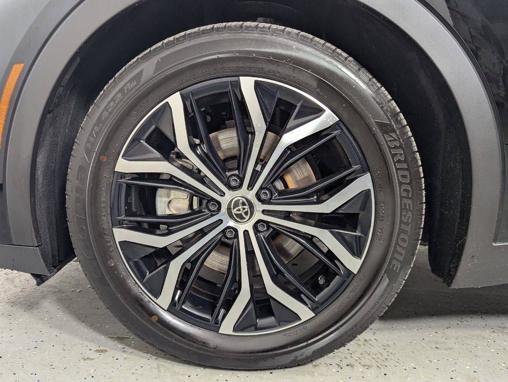 Used 2026 Toyota Crown XLE image 11