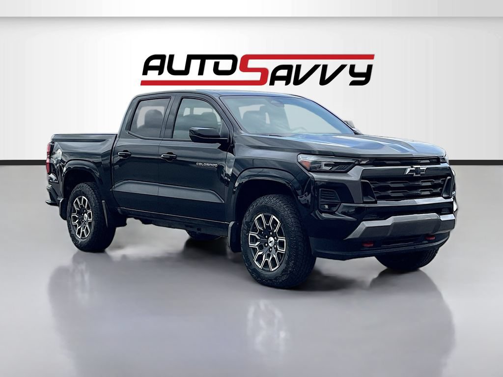 Used 2024 Chevrolet Colorado Z71 w/ Z71 Convenience Package 2
