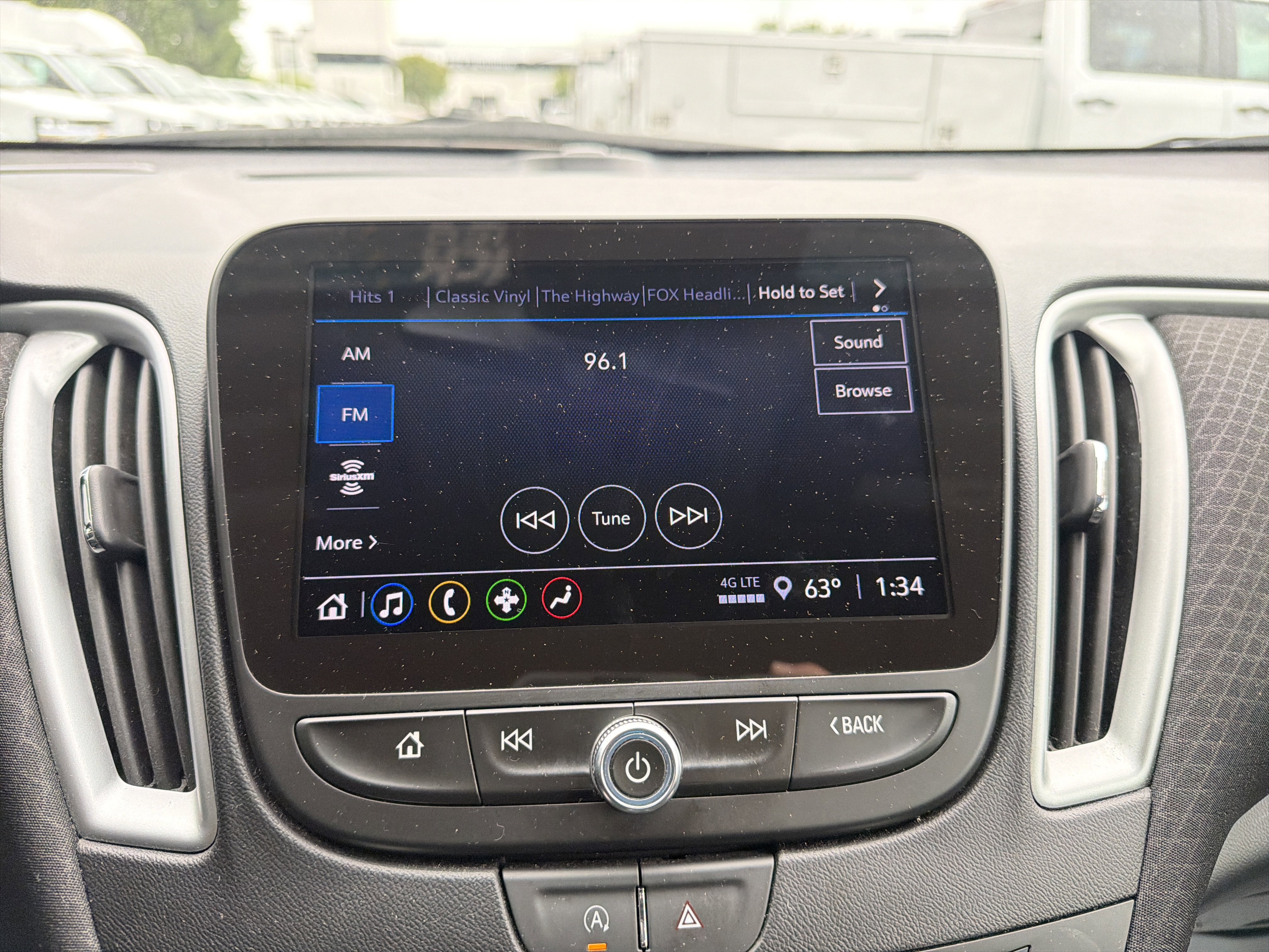 Used 2024 Chevrolet Malibu LT FWD image 23