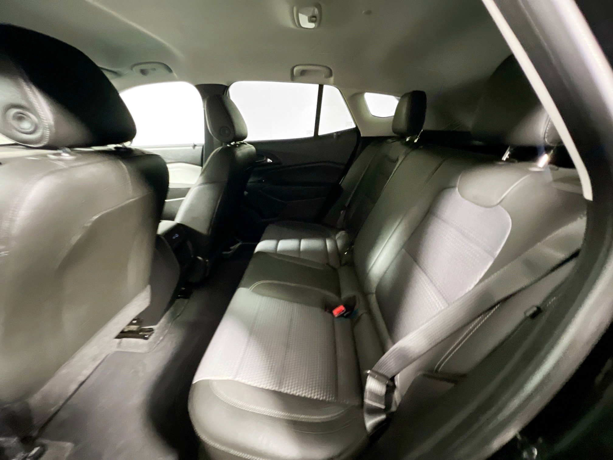 Used 2025 Chevrolet Trax LT image 29