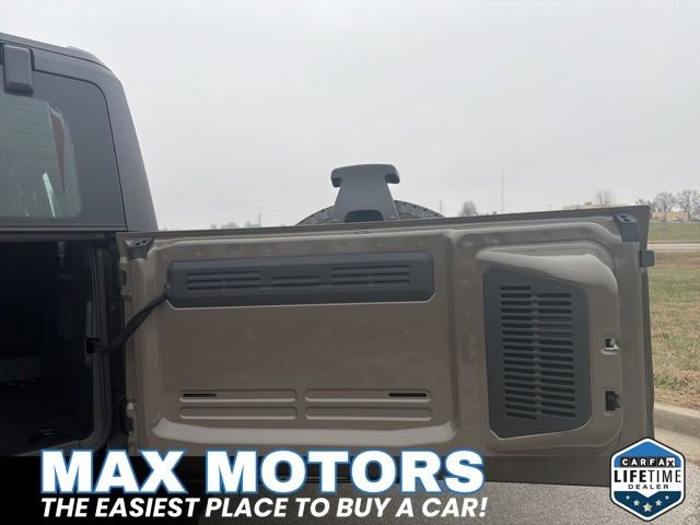 New 2025 Ford Bronco 4-Door image 9