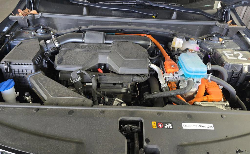 Certified 2025 Kia Sportage X-Line Prestige image 17