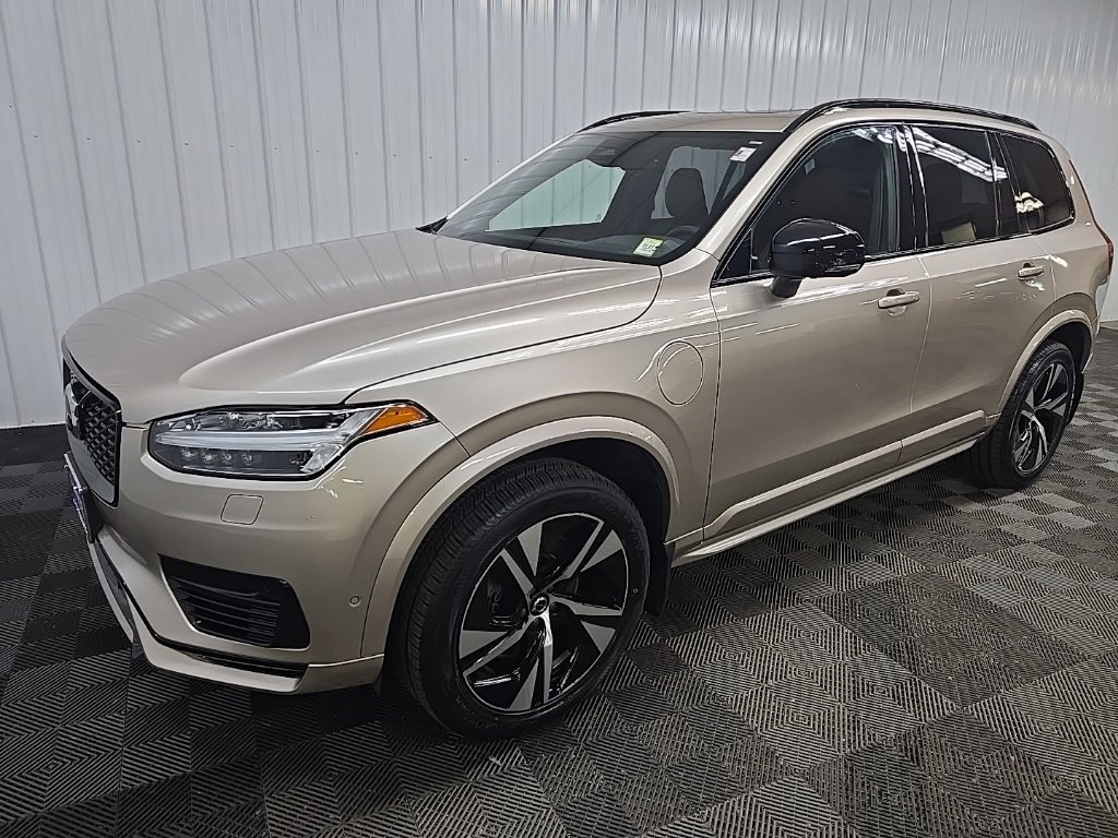 Used 2023 Volvo XC90 T8 Plus w/ Protection Package AWD/4WD image 8