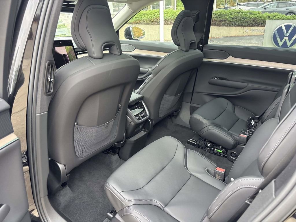 New 2025 Volvo EX90 Ultra w/ Protection Package Premier image 26