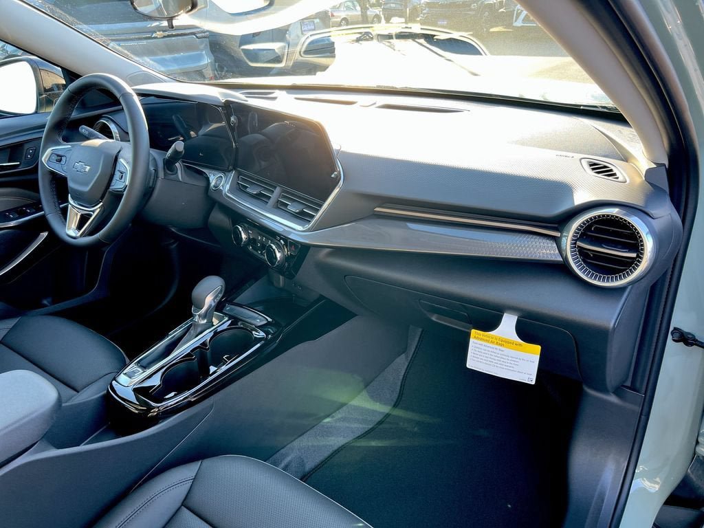 New 2026 Chevrolet Trax ACTIV w/ Sunroof Package FWD image 23