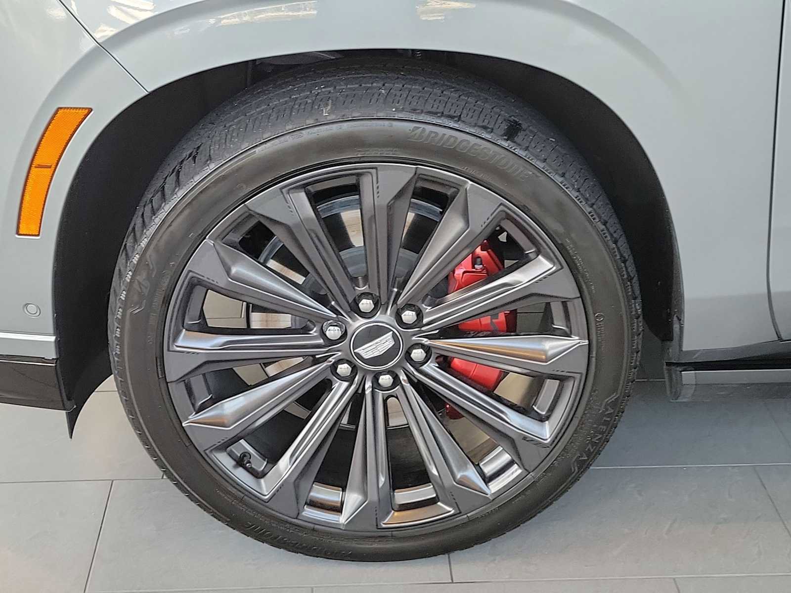 Used 2025 Cadillac Escalade V AWD/4WD image 8