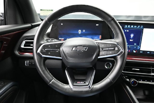 Used 2025 Chevrolet Traverse Z71 w/ Driver Confidence Package AWD/4WD image 29