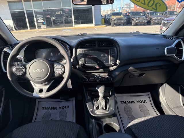 Used 2023 Kia Soul LX w/ Option Group 015 image 3