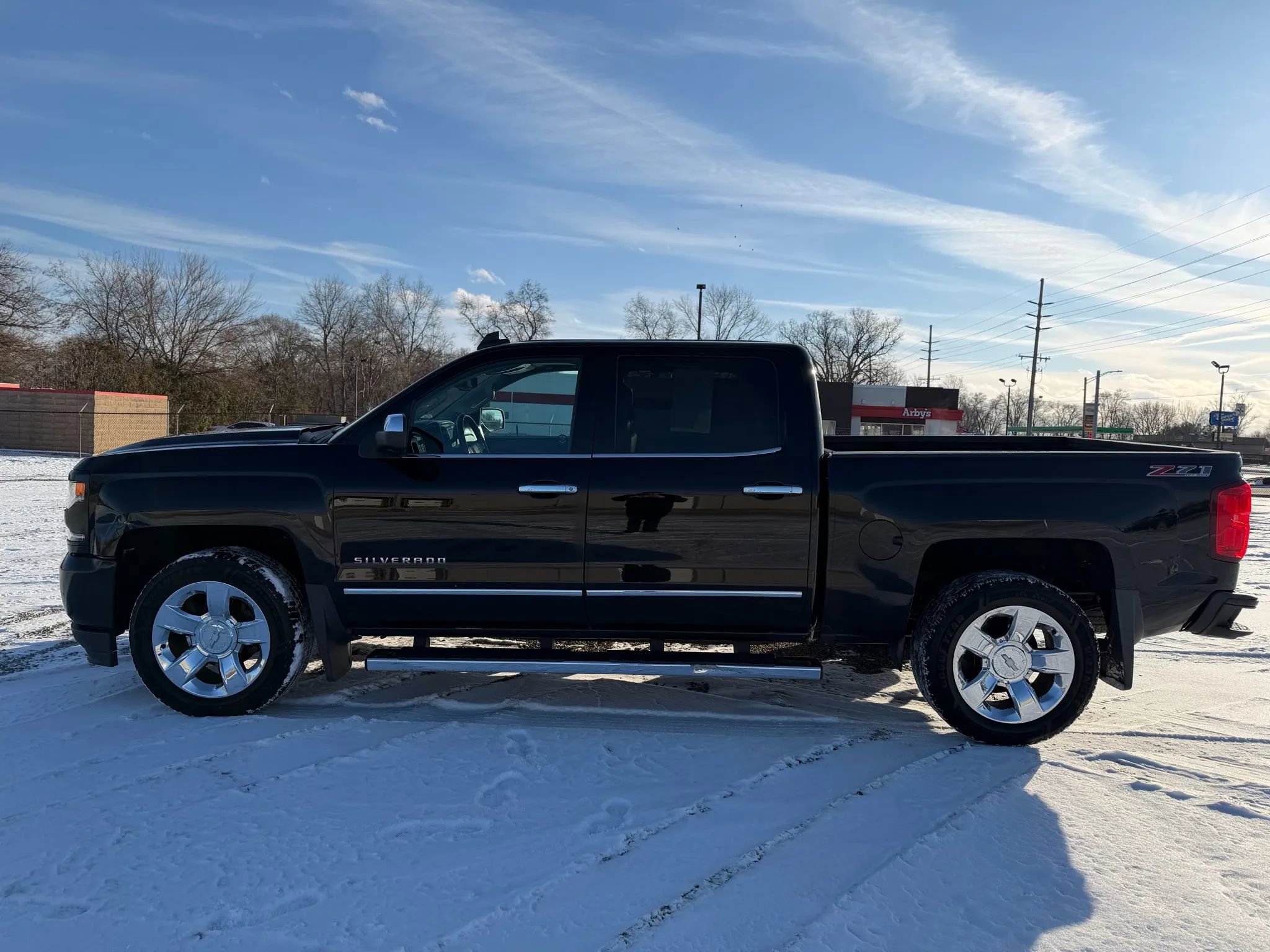 Used 2017 Chevrolet Silverado 1500 LTZ Z71 image 8