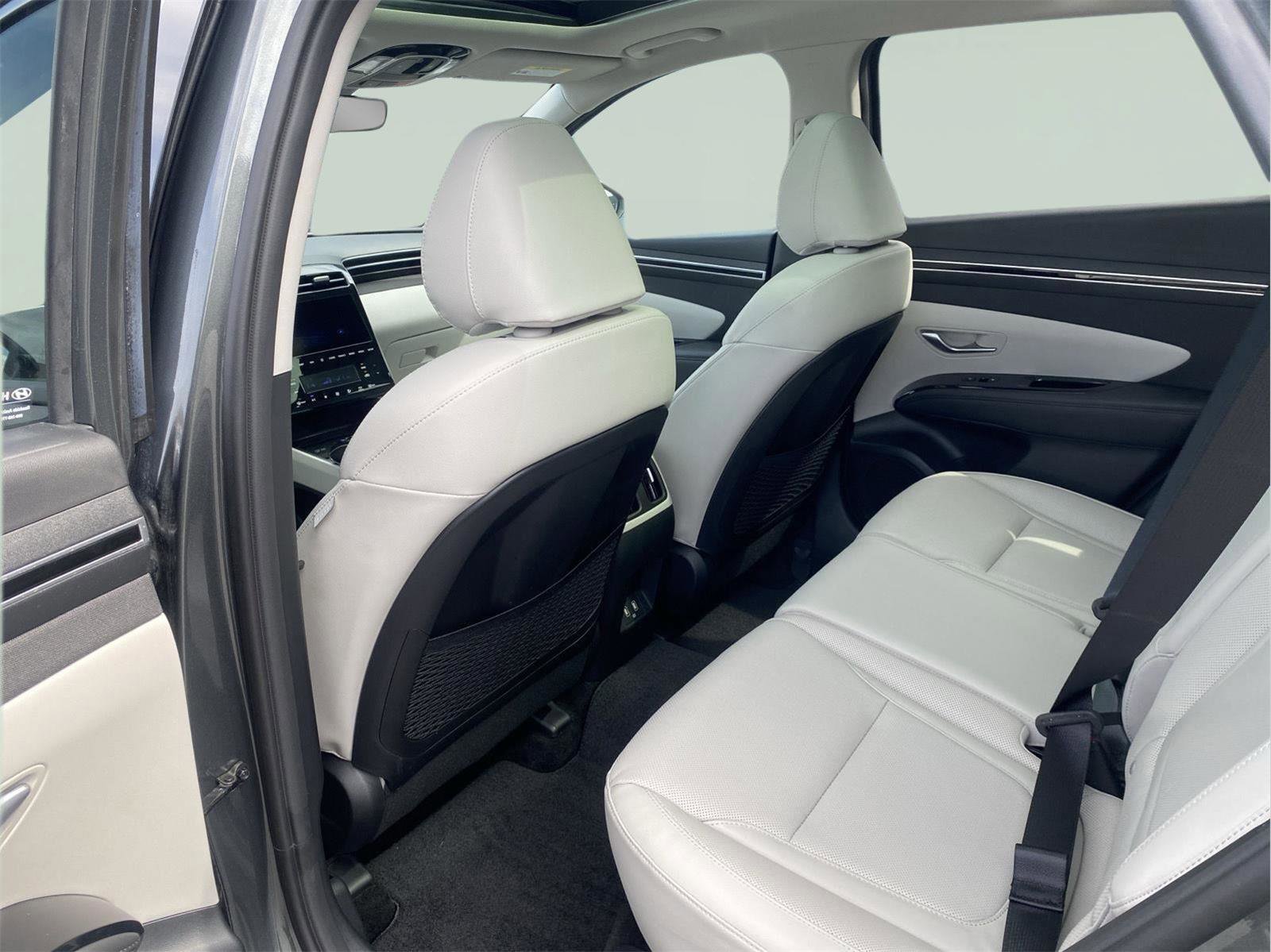 Used 2023 Hyundai Tucson Limited image 15