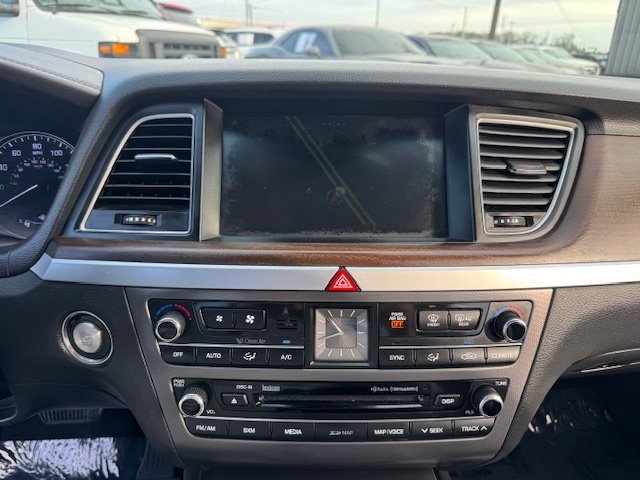 Used 2015 Hyundai Genesis 3.8 w/ Option Group 04 image 21